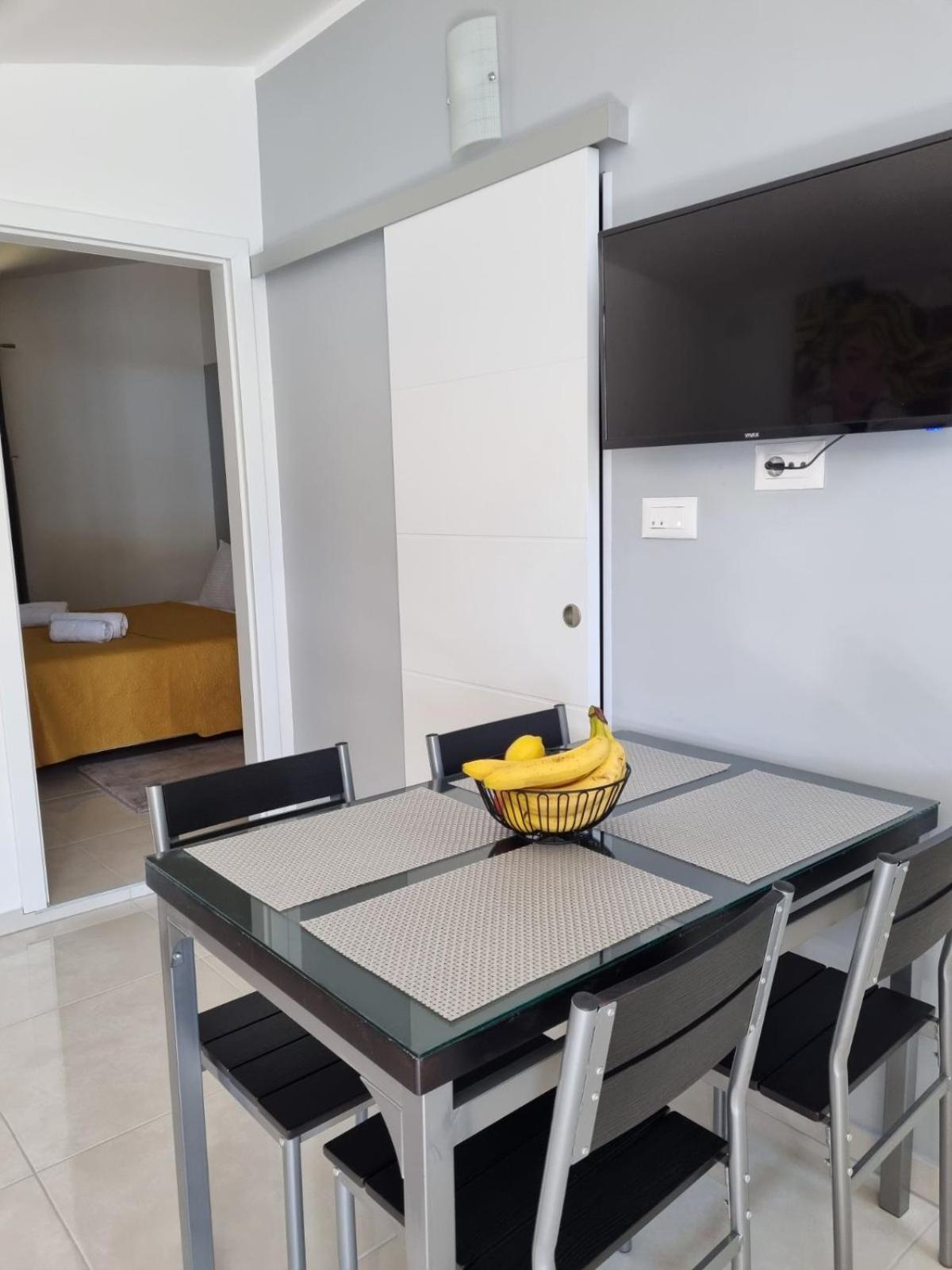 Apartman Ulrich Lukovo Buitenkant foto